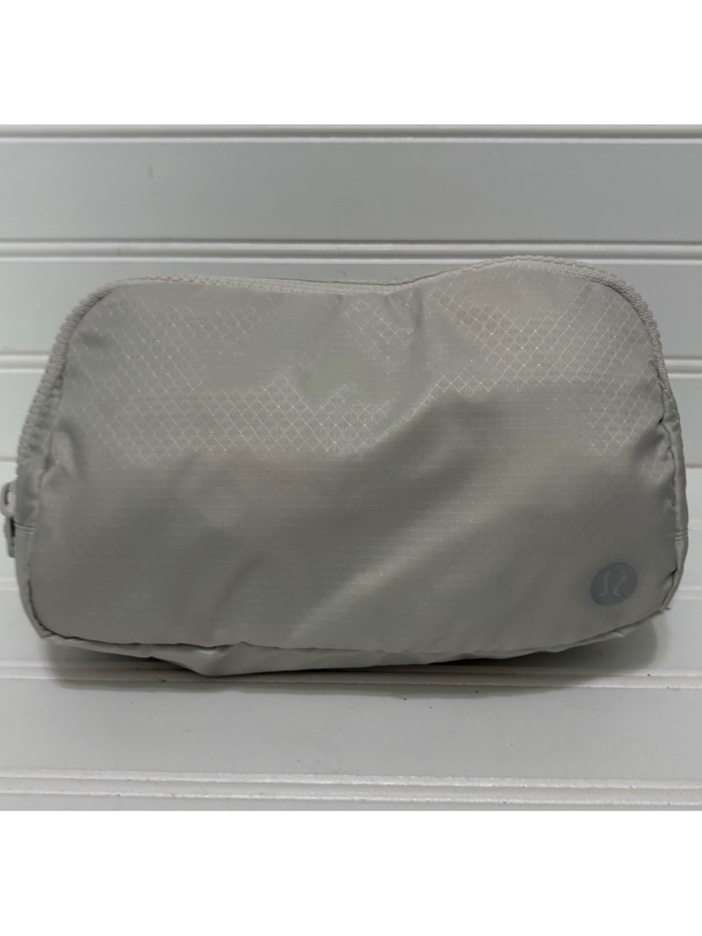 LULULEMON Everywhere Off White Classic Belt Bag Fanny Pack Waterproof NEW W Tags